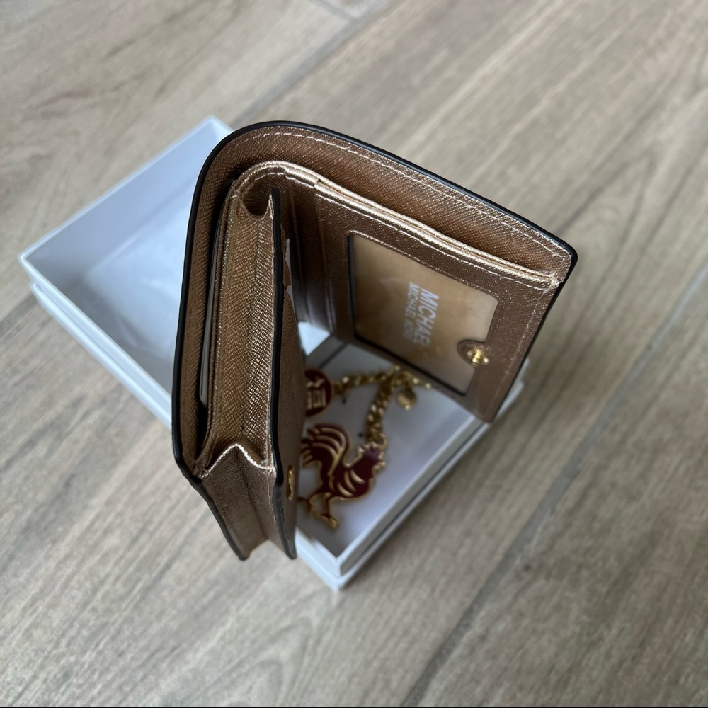 MICHAEL KORS JET SET WALLET - Picture 8 of 11